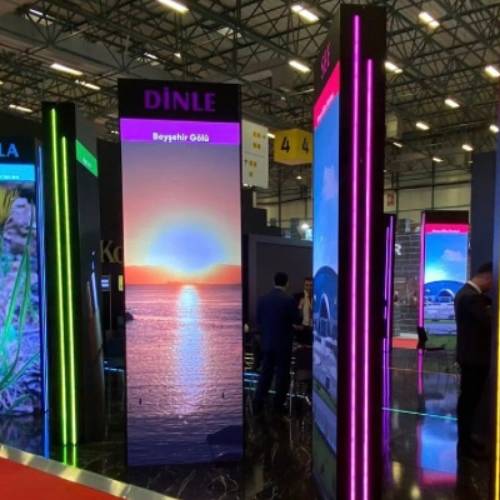 Внатрешен LED дисплеј