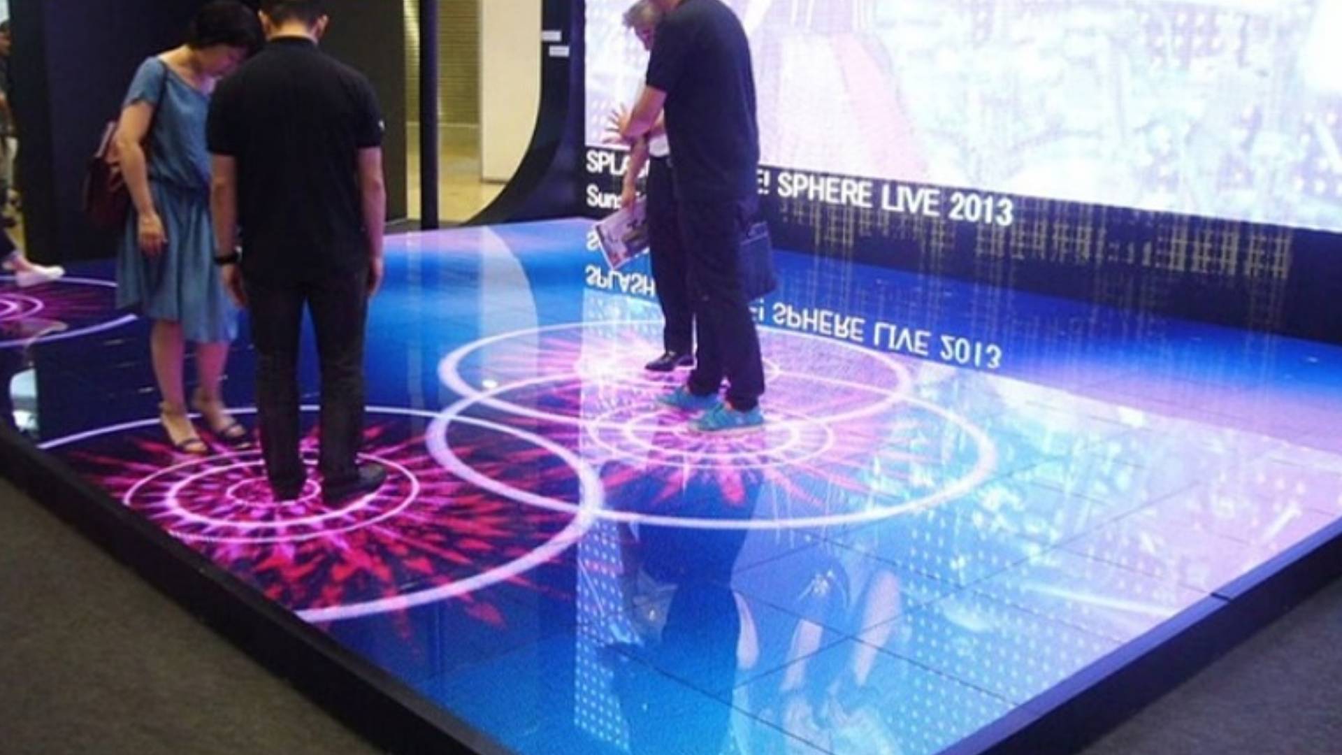 Внатрешни подни LED дисплеи